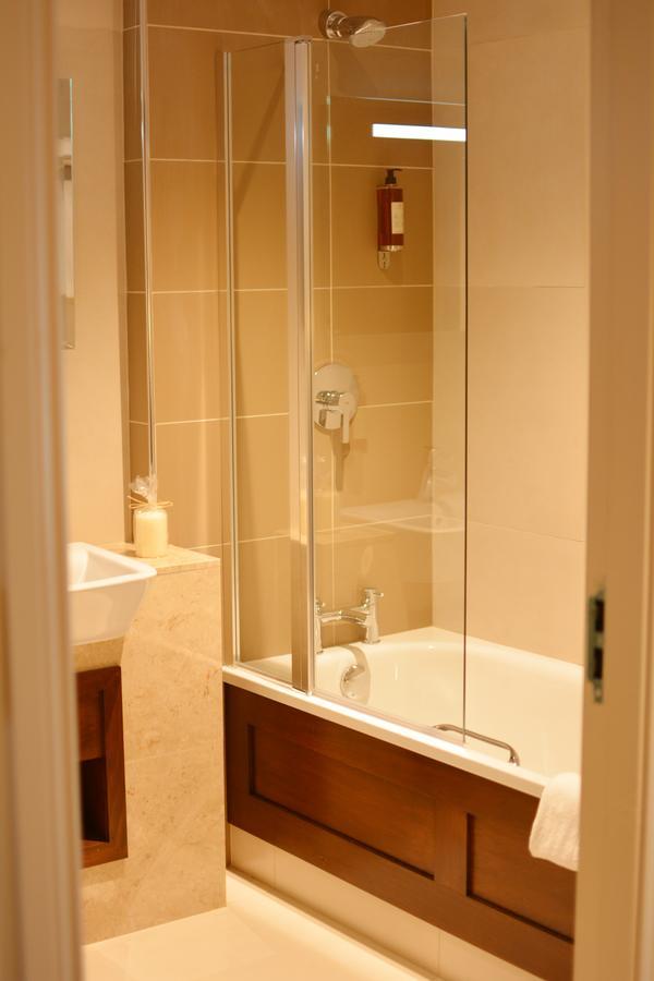 Rooms At Rue Omagh Εξωτερικό φωτογραφία